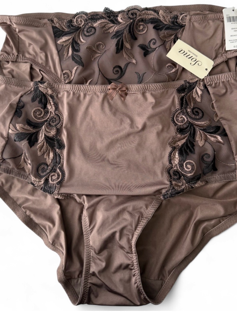 NWT Soma Sensuous Mochaccino/Black Briefs with Black Floral Embroidery. Size M